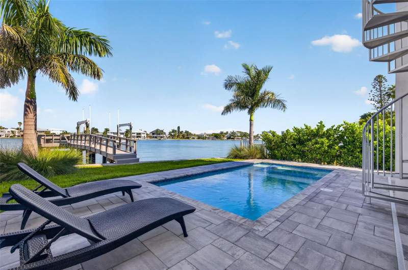 4 bedroom Single Family Residence at 10209 Gulf Boulevard, Sawyer & Harrells Add, Treasure Island — photo 2