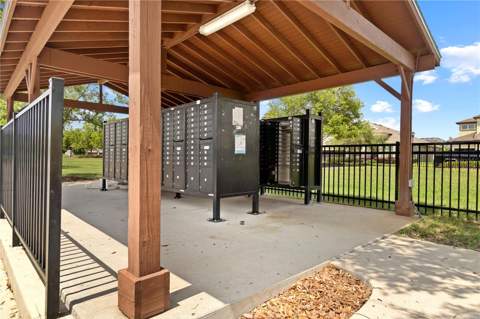 1588 Ludington Avenue, Wesley Chapel FL - photo 7 of 54