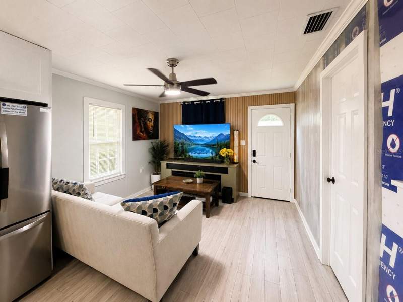 4 bedroom Single Family Residence at 217 50th Ter N, Harcourt Blk G, Lot 23 Less N 7FT, St Petersburg — photo 5
