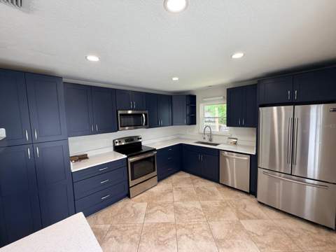 1083 Beckstrom Dr, Oviedo FL - photo 10 of 94