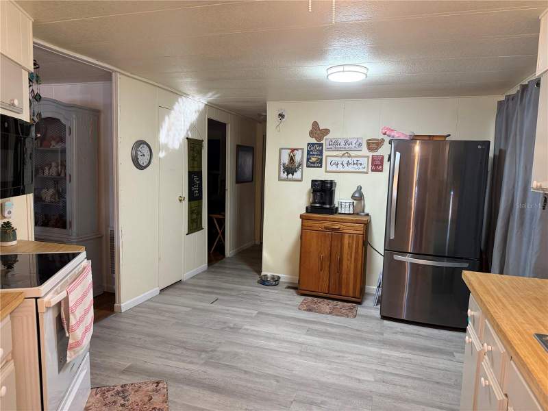 2 bedroom Manufactured Home at 1408 Ridge Road, Tavares, Mobile Home Estates,, Tavares — photo 5