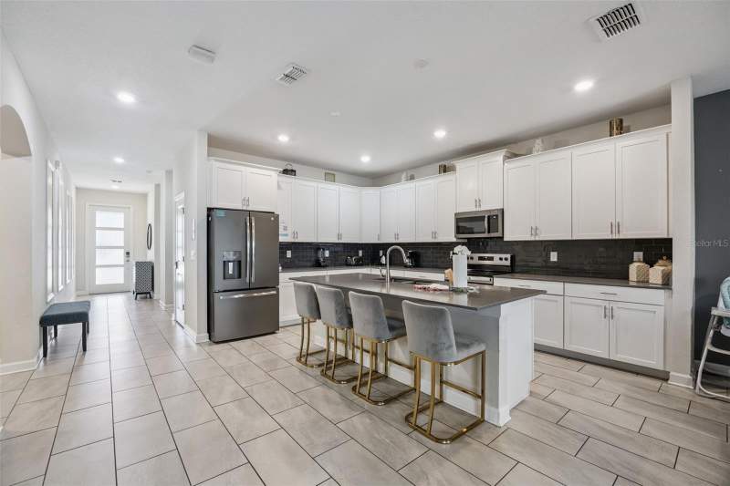 6 bedroom Single Family Residence at 2736 Bookmark Drive, Cove At Storey Lake II, Kissimmee — photo 5