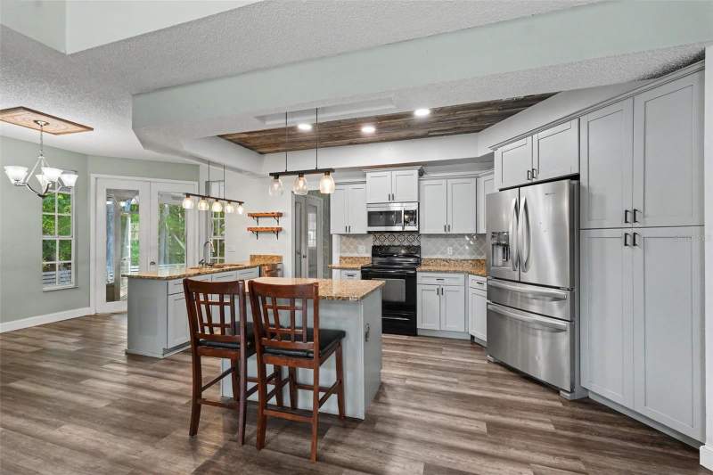 5 bedroom Single Family Residence at 10551 Casey Drive, Golden Acres, New Port Richey — photo 3