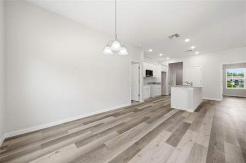 13404 New York Avenue, Astatula FL - photo 11 of 36