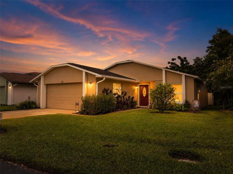 2 bedroom Condominium at 112 Mayfair Ct #112, Mayfair Villas, Sanford — photo 1