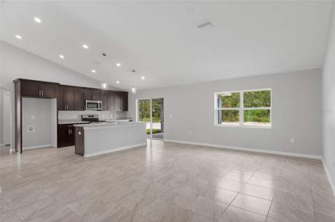 12085 Manassas Avenue, Weeki Wachee FL - photo 7 of 38