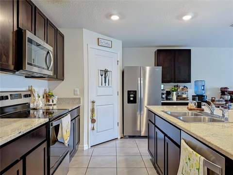 16661 Windmill Forge Pass, Wimauma FL - photo 9 of 38