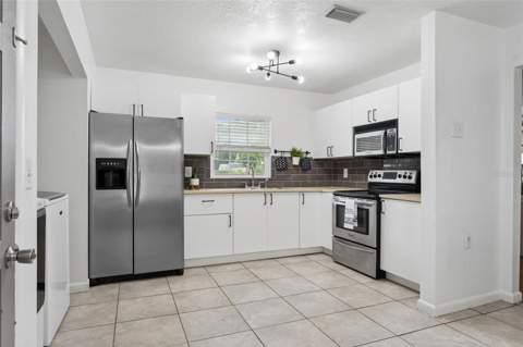 8303 Temple Park Drive, Tampa FL - photo 14 of 25