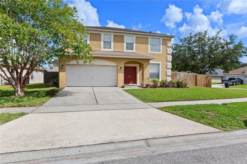 807 JADESTONE CIRCLE home for sale in Waterford Lakes Homes for Sale: 1 Listing, From $560K