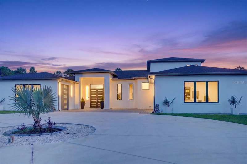 5 bedroom Single Family Residence at 20722 Quinella Street, Cape Orlando Estates, Orlando — photo 1