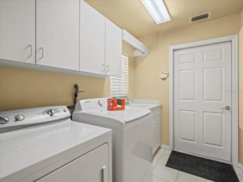 9216 Tarleton Circle, Weeki Wachee FL - photo 22 of 66