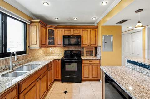 10755 Village Club Circle #101, St Petersburg FL - photo 6 of 6