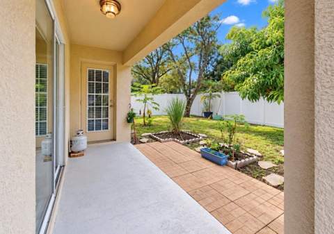 7746 Carriage Pointe Drive, Gibsonton FL - photo 22 of 24