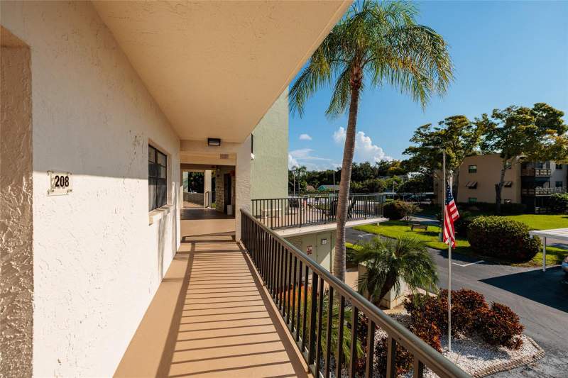 1 bedroom Condominium at 5980 Terrace Park Drive #208, Terrace Park Of Five Towns, St Petersburg — photo 4