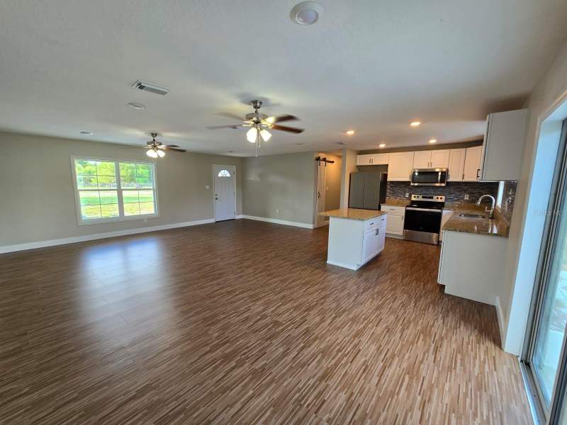4 bedroom Single Family Residence at 11548 Missouri Street, Leesburg, Leesburg — photo 2