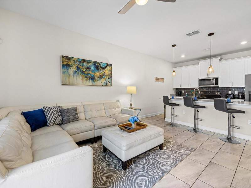 4 bedroom Townhouse at 8991 Stinger Drive, Stoneybrook South Ph J-2 & J-3, Davenport — photo 3