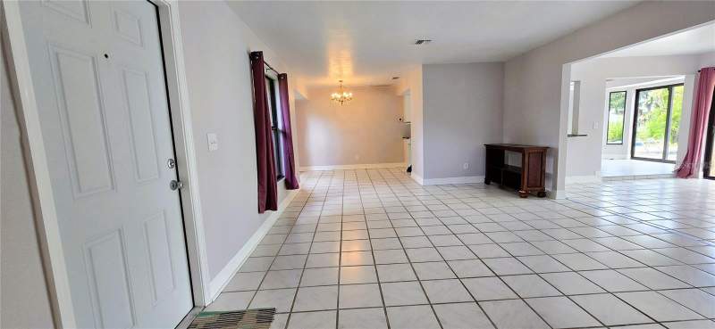 2 bedroom Single Family Residence at 1031 Averly Street, Whiskey Creek Terrace, Fort Myers — photo 3