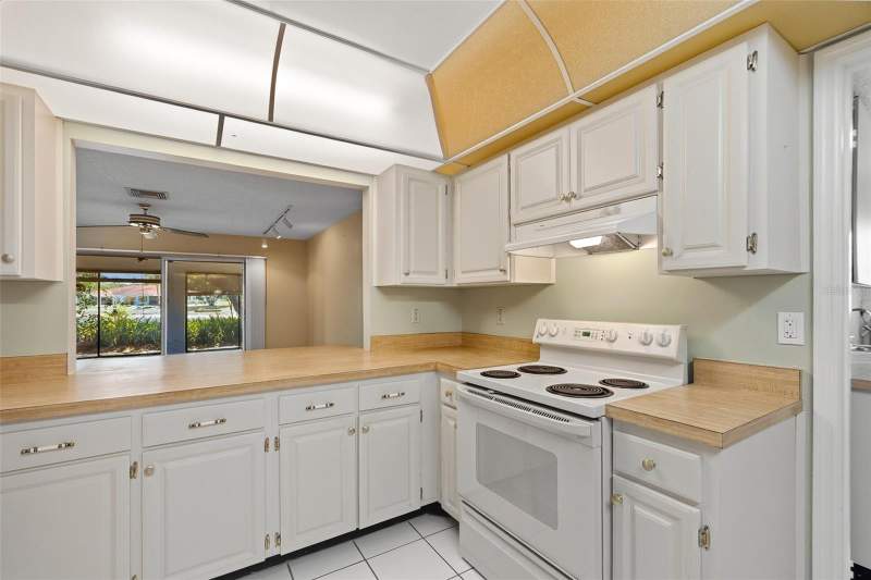 2 bedroom Single Family Residence at 1027 Bluewater Drive, Sun City Center Unit 45, Sun City Center — photo 3