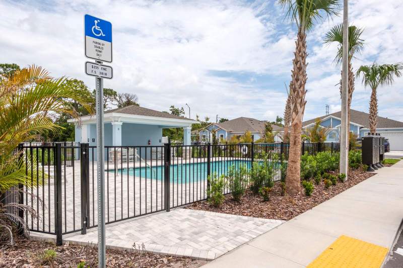4 bedroom Townhouse at 2528 Mario Way, Summerset Villas, Clearwater — photo 3