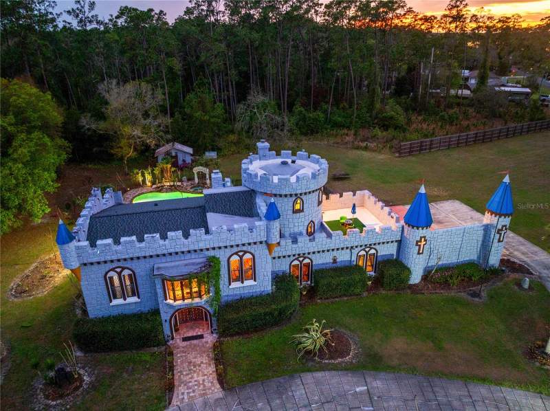 5 bedroom Single Family Residence at 14502 SCOTCH PINE COURT, LAKE AND PINES ESTATES, ORLANDO — photo 4