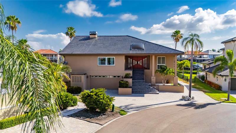 4 bedroom Single Family Residence at 903 Capriccio Lane, Symphony Isles Unit Two, Apollo Beach — photo 3