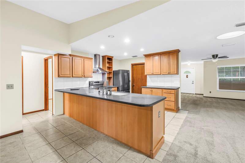 3 bedroom Single Family Residence at 12220 Wild Acres Road, Somerset Lakes Unit Three Ph Two, Largo — photo 4