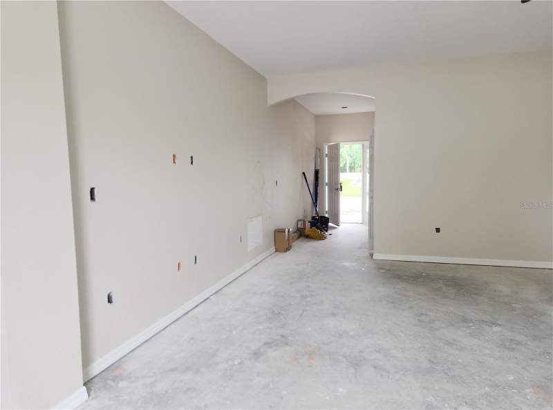 3 bedroom Single Family Residence at 411 Shannon Estates Court, Shannon Estates, Plant City — photo 3