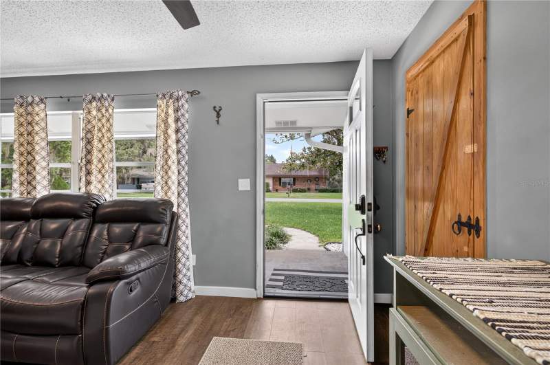 2 bedroom Single Family Residence at 555 Winogene Ave, Umatilla North Umatilla, Umatilla — photo 3