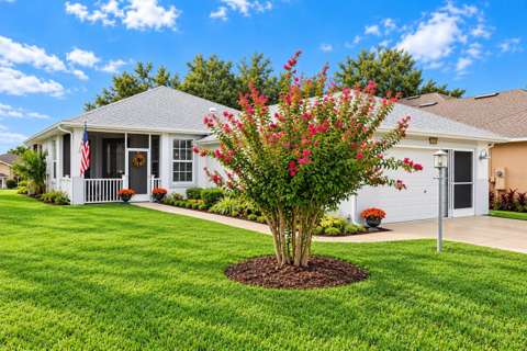 3300 Saratoga Drive, golf community for sale in Tavares