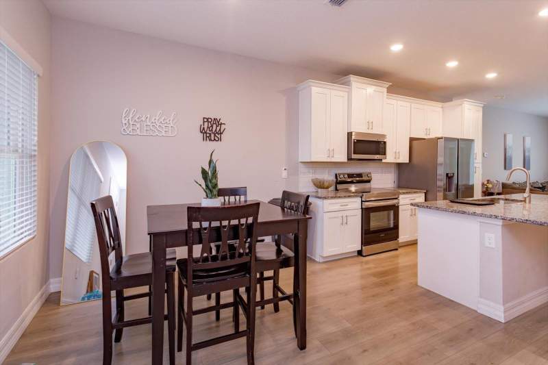 4 bedroom Single Family Residence at 884 Klondike Street, Loveless J S Add 01, Winter Garden — photo 2