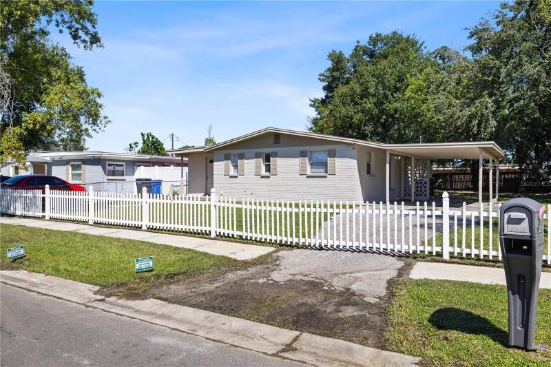 4 bedroom Single Family Residence at 4535 W Hanna Avenue, West Park Estate Unit 4, Tampa — photo 4