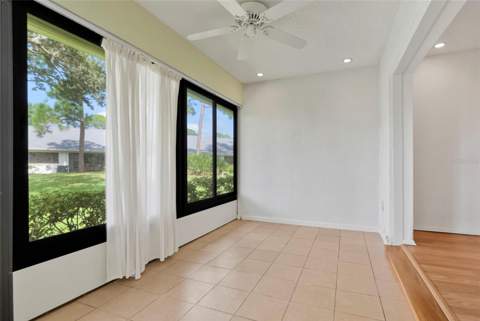 2569 Laurelwood Drive #11B, Clearwater FL - photo 22 of 38