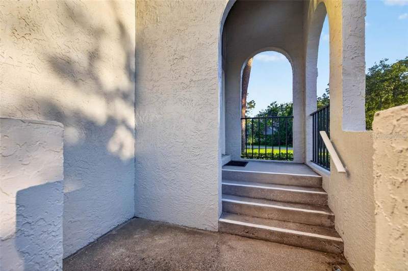 2 bedroom Townhouse at 4843 Napoli Court, Cluster Homes, St Petersburg — photo 2