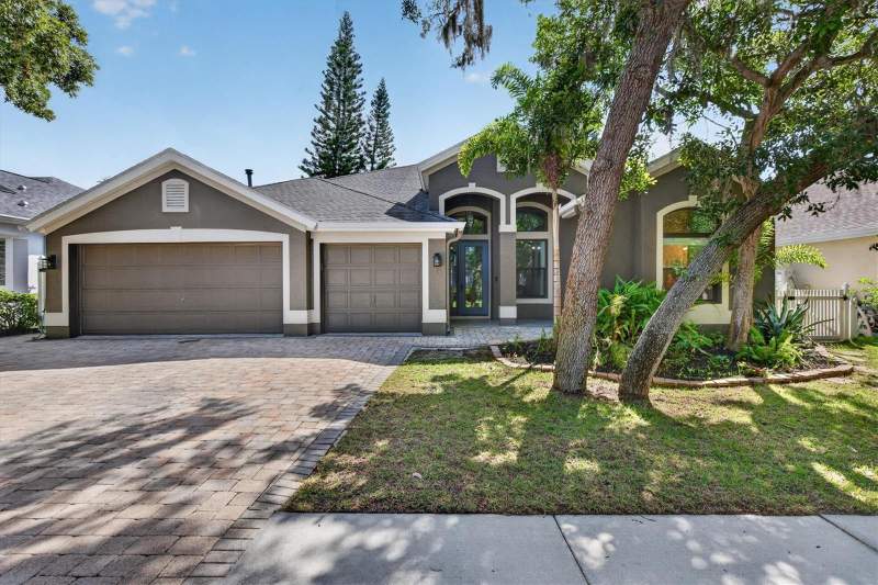 4 bedroom Single Family Residence at 1809 LONGVIEW LANE, GRASSY POINTE - PH 1, TARPON SPRINGS — photo 2