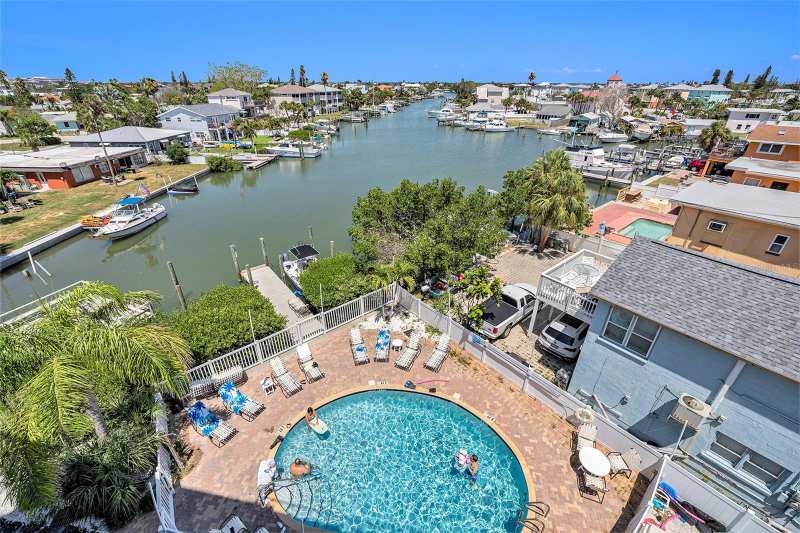 2 bedroom Condo - Hotel at 13999 Gulf Boulevard #406, Skyline Of Madeira Condo, St Petersburg — photo 1