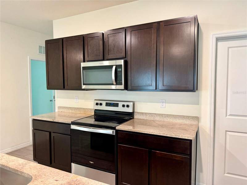 5 bedroom Single Family Residence at 4802 SW 51st Way, Oaks Preserve Ph 1 Pb 37 Pg 66, Gainesville — photo 3