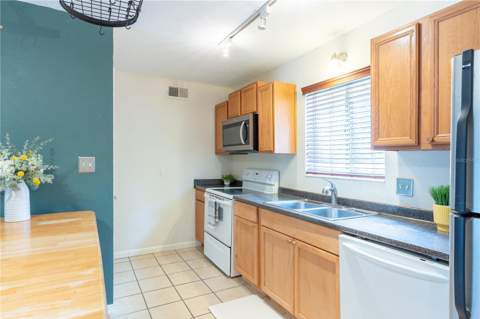 507 NW 39th Road #132, Gainesville FL - photo 7 of 26