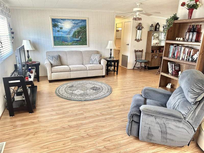 2 bedroom Mobile Home at 11022 100th Way #76, Lake Seminole Resort North M/H Unrec, Largo — photo 5