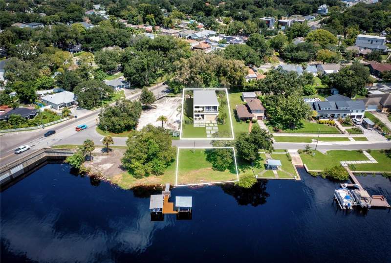 5 bedroom Single Family Residence at 2517 N Riverside Dr, Ridgewood Park, Tampa — photo 2