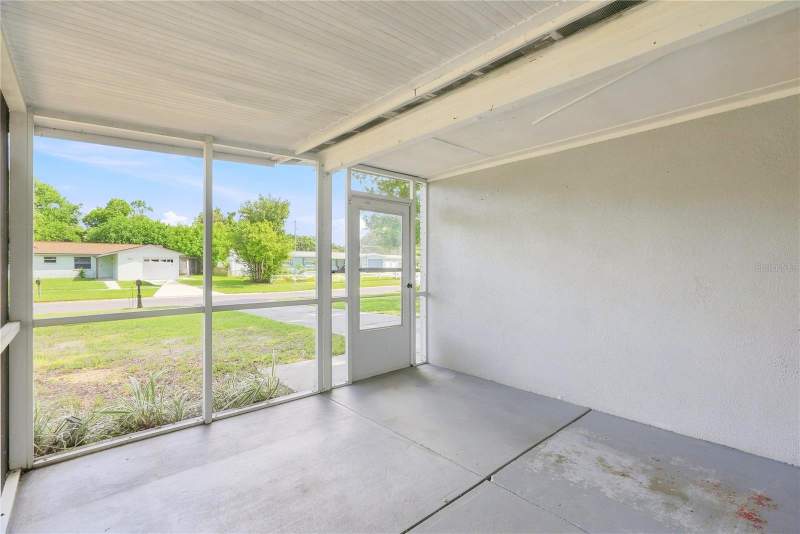 3 bedroom Single Family Residence at 8836 79th Place, Lakeside Gardens, Seminole — photo 4