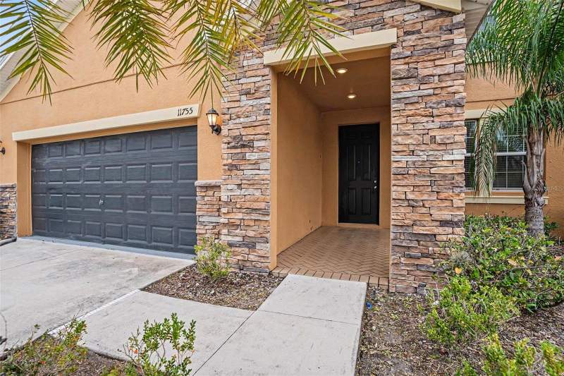 4 bedroom Single Family Residence at 11755 Winterset Cove Drive, Ballentrae Sub Ph 2, Riverview — photo 3