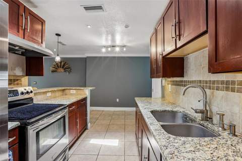 1009 Coolwood Place, Brandon FL - photo 16 of 35