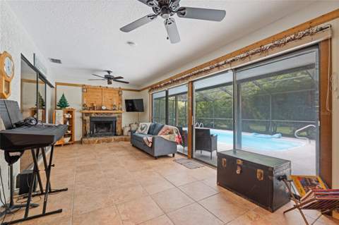 155 Woodcutter Lane, Palm Harbor FL - photo 6 of 6