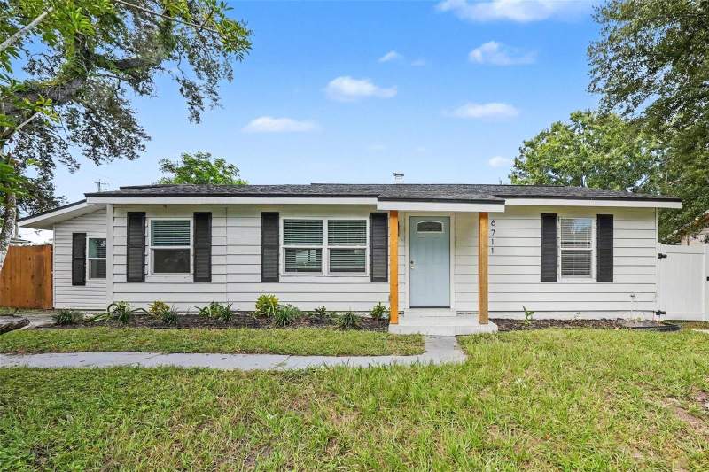 3 bedroom Single Family Residence at 6711 S Gabrielle Street, Tropical Pines, Tampa — photo 2