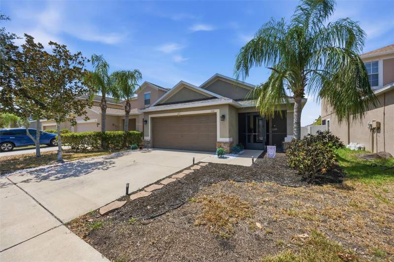 3 bedroom Single Family Residence at 1111 Seminole Sky Drive, Bahia Lakes Ph 1, Ruskin — photo 2