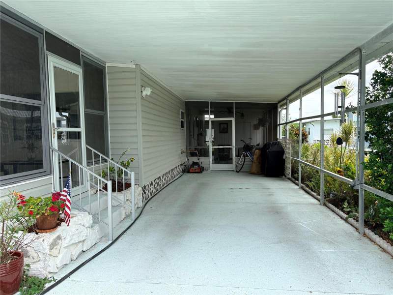 2 bedroom Mobile Home at 2777 Indianwood Drive, Laurel Estates, North Fort Myers — photo 3