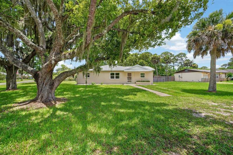 3 bedroom Single Family Residence at 2205 Juniper Drive, Florida Shores, Edgewater — photo 2