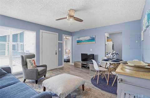 155 Medallion Boulevard #E, Madeira Beach FL - photo 7 of 33