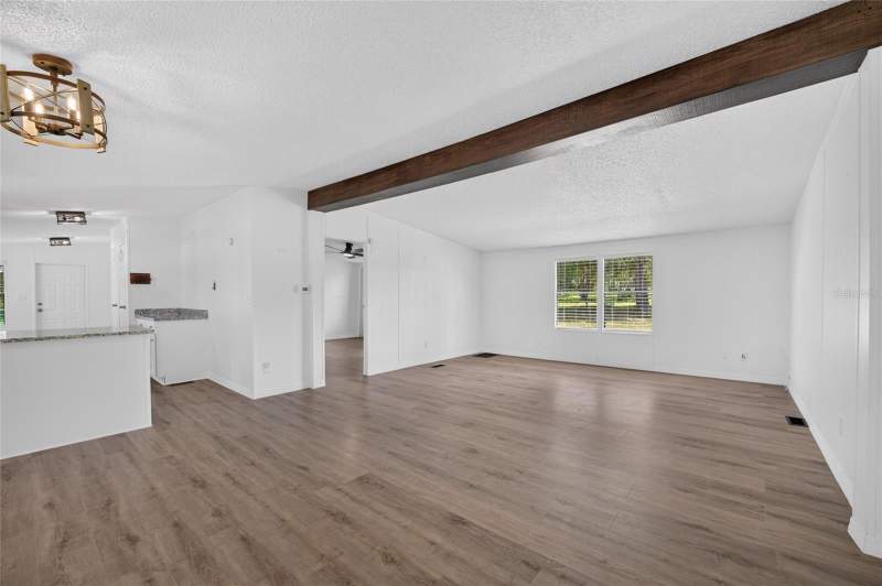 3 bedroom Manufactured Home at 3353 SW 181st Court, Lake Tropicana Ranchettes, Dunnellon — photo 3