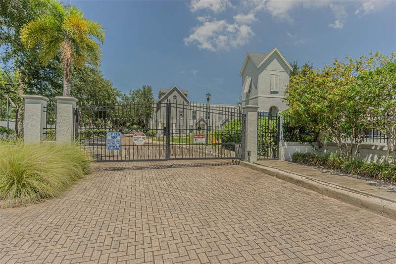 3 bedroom Townhouse at 4511 Legacy Park Drive, Legacy Park Twnhms, Tampa — photo 2